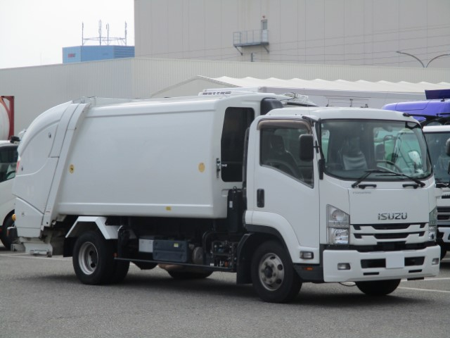 R2　いすゞフォワード　プレス式塵芥車10.2立米　ダンボール仕様|中古トラックの販売・買取・査定のアイナビ