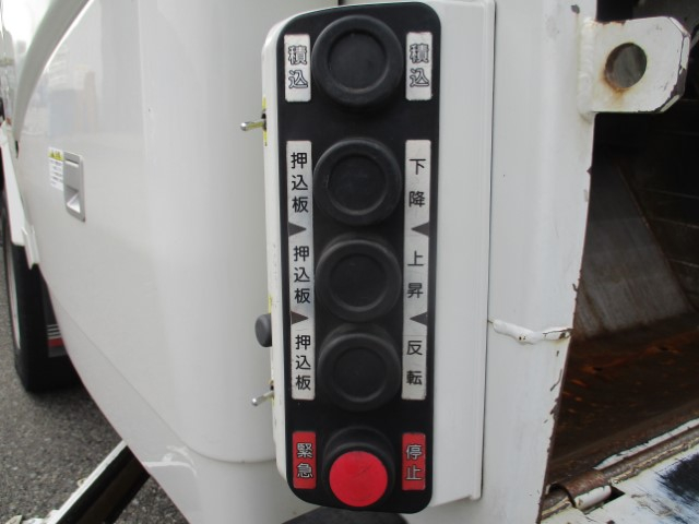 R2　いすゞフォワード　プレス式塵芥車10.2立米　ダンボール仕様|中古トラックの販売・買取・査定のアイナビ