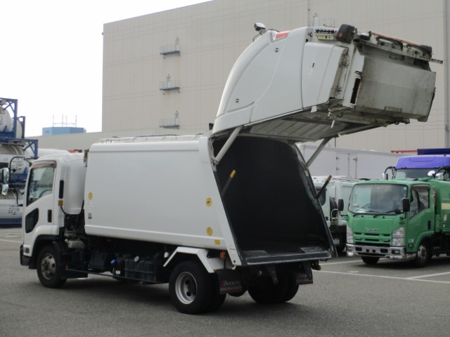 R2　いすゞフォワード　プレス式塵芥車10.2立米　ダンボール仕様|中古トラックの販売・買取・査定のアイナビ