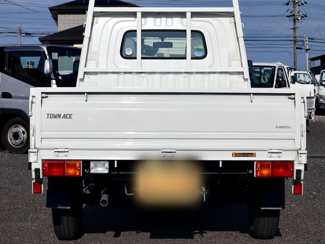 DX　平ボディ　積載800kg|中古トラックの販売・買取・査定のアイナビ