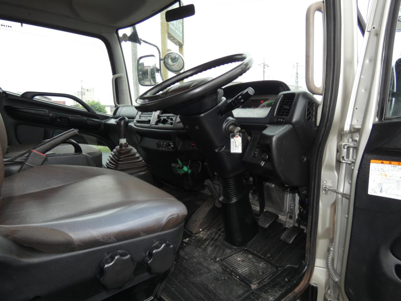 H25　2.6トン　平ボディ　クレーン付き　260608|中古トラックの販売・買取・査定のアイナビ