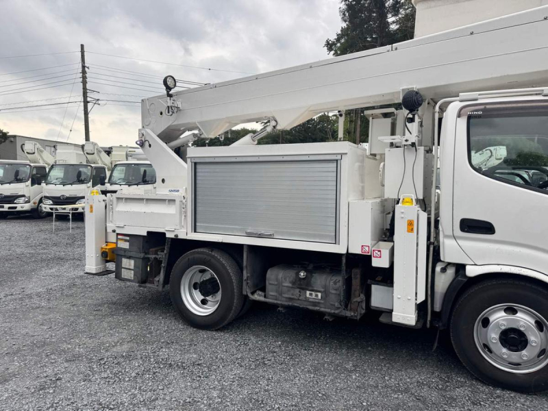 平成25年　高所作業車　アイチ　電工仕様　高さ14.6m　車検付|中古トラックの販売・買取・査定のアイナビ