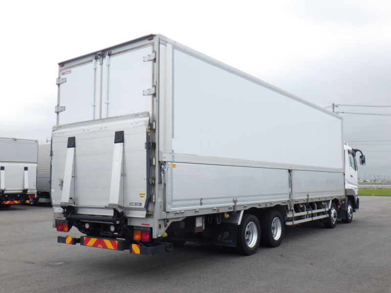 後輪エアサス　新明和跳ね上げゲート　昇降能力1000kg|中古トラックの販売・買取・査定のアイナビ