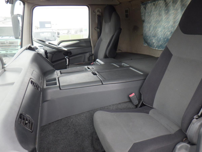 後輪エアサス　新明和跳ね上げゲート　昇降能力1000kg|中古トラックの販売・買取・査定のアイナビ