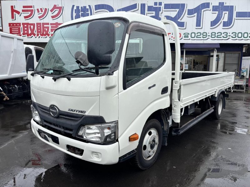 デュトロ　標準ロング平ボディー　積載3000kg|中古トラックの販売・買取・査定のアイナビ