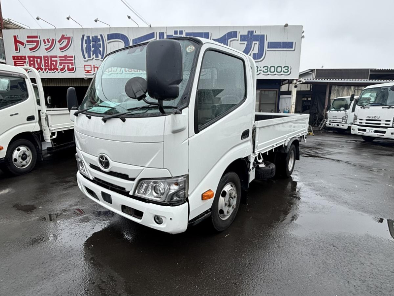 トヨエース　10尺平ボディー　積載2000kg　AT車|中古トラックの販売・買取・査定のアイナビ