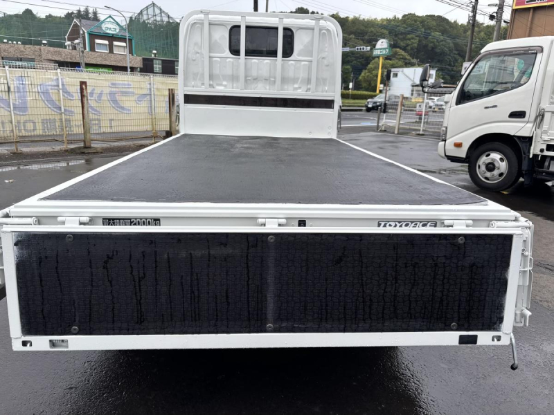 トヨエース　10尺平ボディー　積載2000kg　AT車|中古トラックの販売・買取・査定のアイナビ