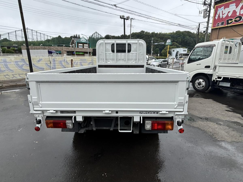 トヨエース　10尺平ボディー　積載2000kg　AT車|中古トラックの販売・買取・査定のアイナビ
