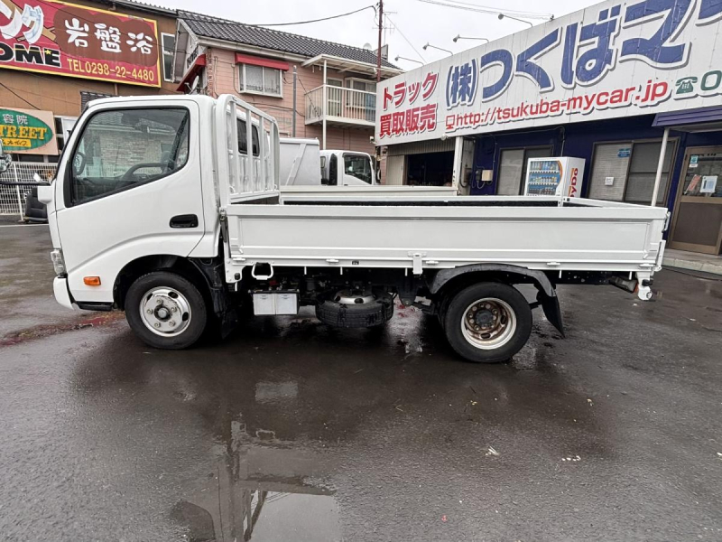 トヨエース　10尺平ボディー　積載2000kg　AT車|中古トラックの販売・買取・査定のアイナビ