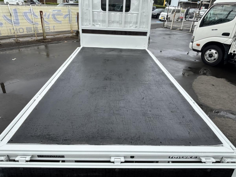 トヨエース　10尺平ボディー　積載2000kg　AT車|中古トラックの販売・買取・査定のアイナビ