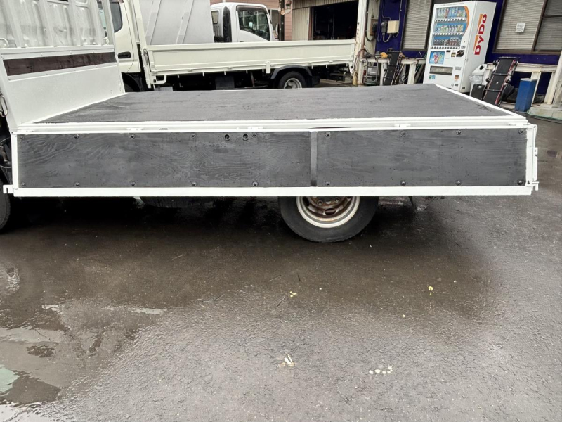 トヨエース　10尺平ボディー　積載2000kg　AT車|中古トラックの販売・買取・査定のアイナビ
