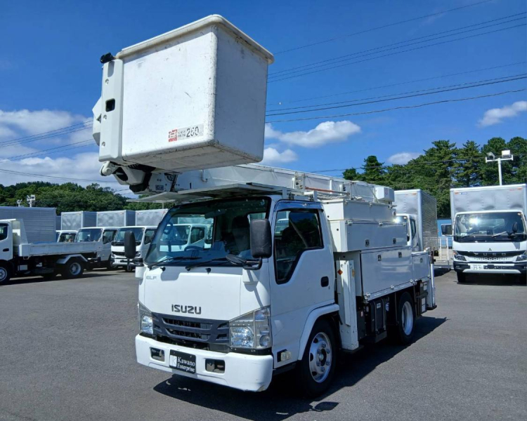 ☆H28　アイチ高所作業車　14.6m　ウィンチ付き|中古トラックの販売・買取・査定のアイナビ