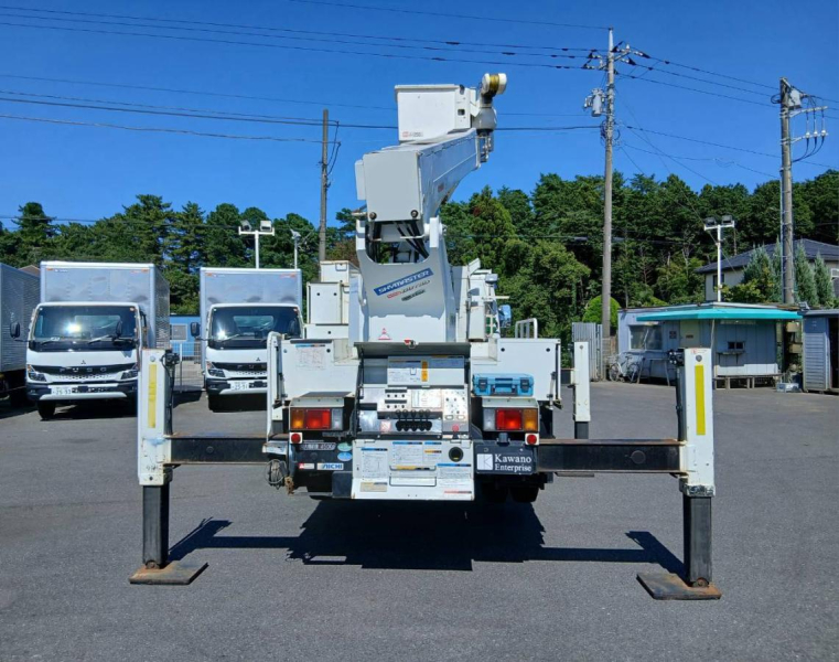 ☆H28　アイチ高所作業車　14.6m　ウィンチ付き|中古トラックの販売・買取・査定のアイナビ