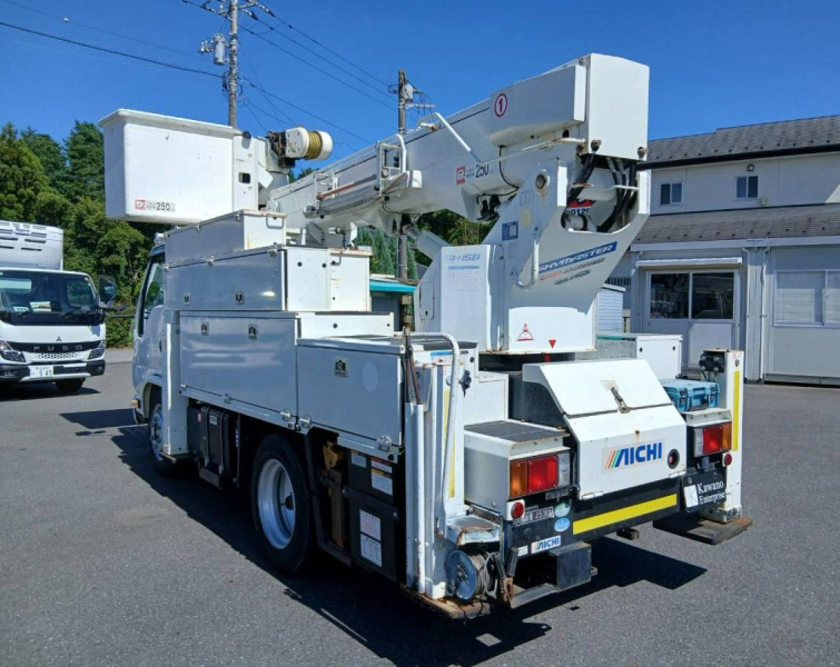 ☆H28　アイチ高所作業車　14.6m　ウィンチ付き|中古トラックの販売・買取・査定のアイナビ
