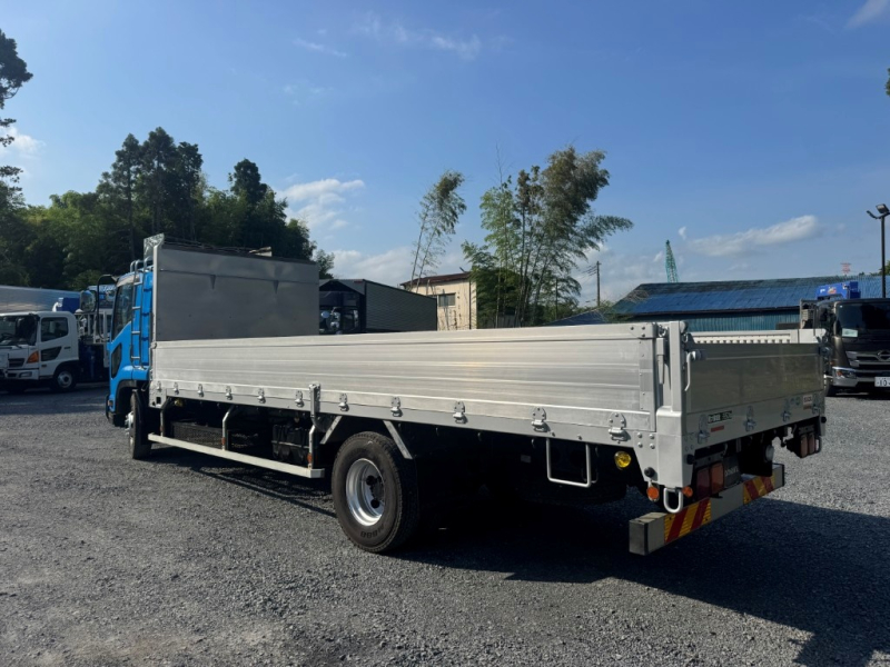 ベッド付 6.2m 積載3.5t 外装仕上げ済 車検付|中古トラックの販売・買取・査定のアイナビ