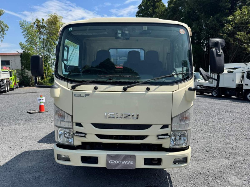 プレス式　 新明和 4.2立米 汚水タンク付 スライドドア|中古トラックの販売・買取・査定のアイナビ