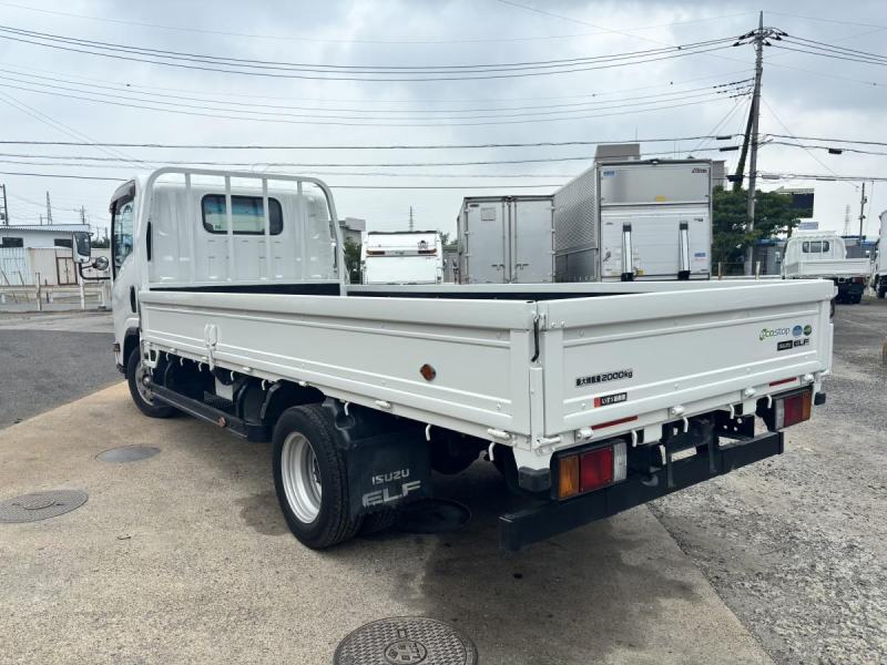エルフ　標準ロング平ボディー　積載2000kg　AT車|中古トラックの販売・買取・査定のアイナビ