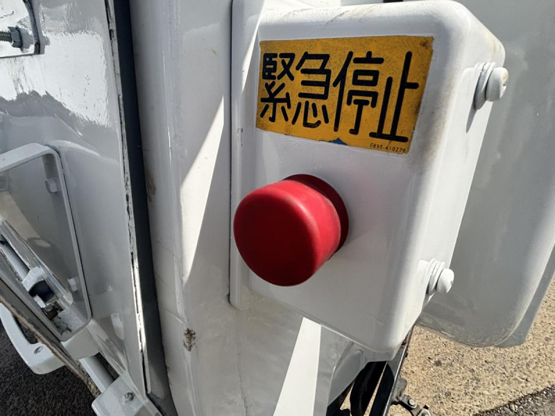巻き込みパッカー車　極東製5.0立米　積載3300kg|中古トラックの販売・買取・査定のアイナビ