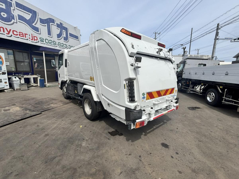 巻き込みパッカー車　新明和製5.1立米　積載3000kg|中古トラックの販売・買取・査定のアイナビ