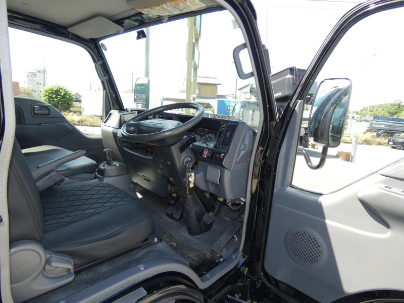 H 21　1.5トン　 パネルバン　251102|中古トラックの販売・買取・査定のアイナビ