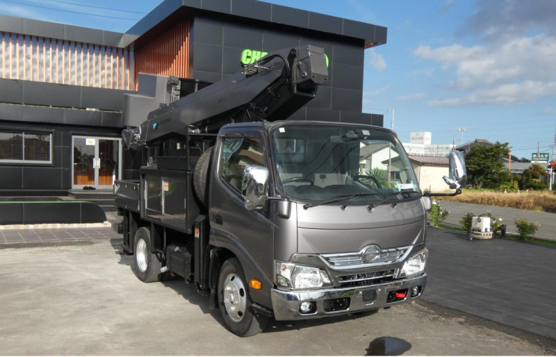 H30 高所作業車　オートマ 260711|中古トラックの販売・買取・査定のアイナビ