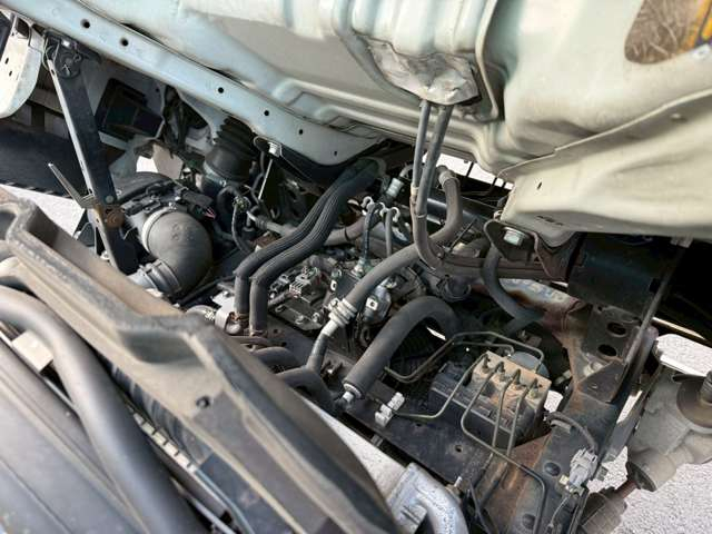 平ボデー　2t　標準　全低床|中古トラックの販売・買取・査定のアイナビ