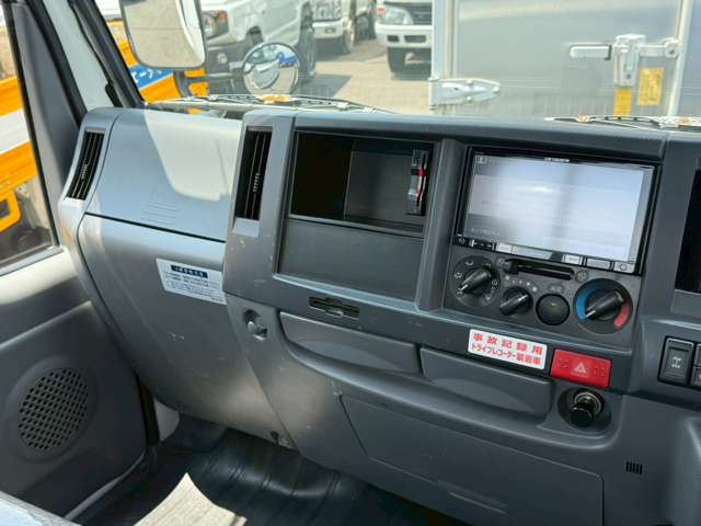 エルフ　2t平ボディ　標準ボディ　4WD|中古トラックの販売・買取・査定のアイナビ