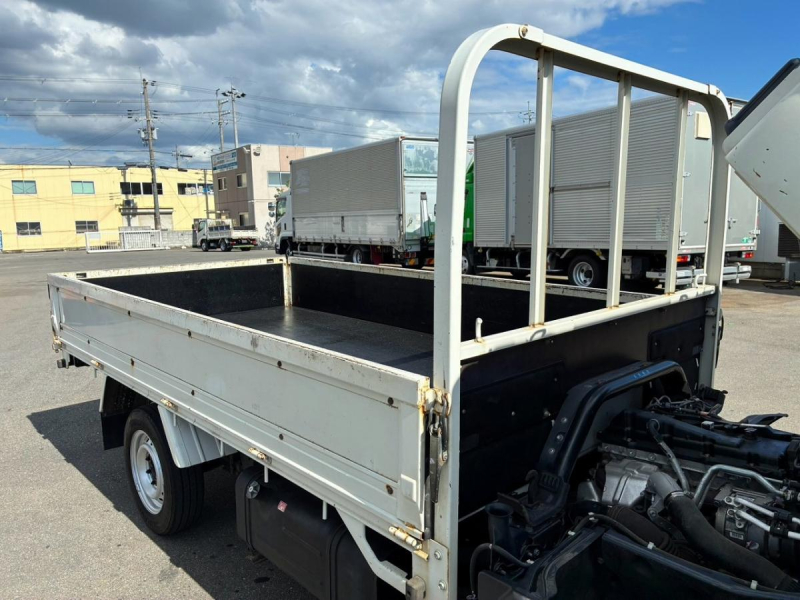 保証対象車両 ワンオーナー 4×4 四輪駆動 4ナンバー 5速 MT|中古トラックの販売・買取・査定のアイナビ