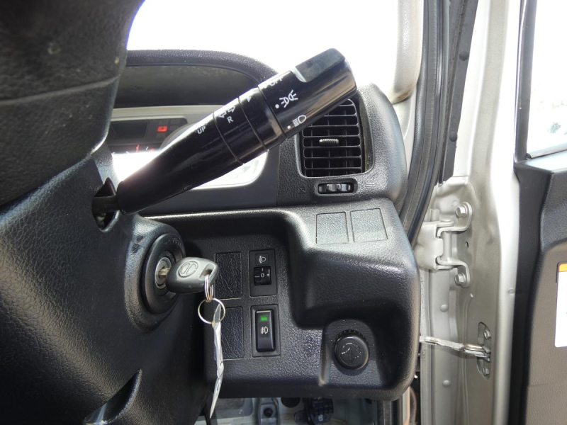 H29 2.65トン4段クレーン付き平ボディー260714|中古トラックの販売・買取・査定のアイナビ