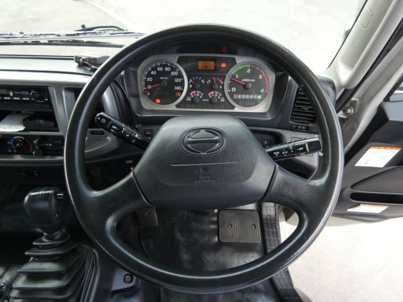 H29 2.65トン4段クレーン付き平ボディー260714|中古トラックの販売・買取・査定のアイナビ