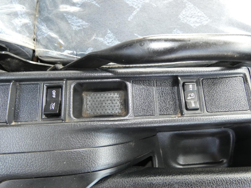 H29 2.65トン4段クレーン付き平ボディー260714|中古トラックの販売・買取・査定のアイナビ