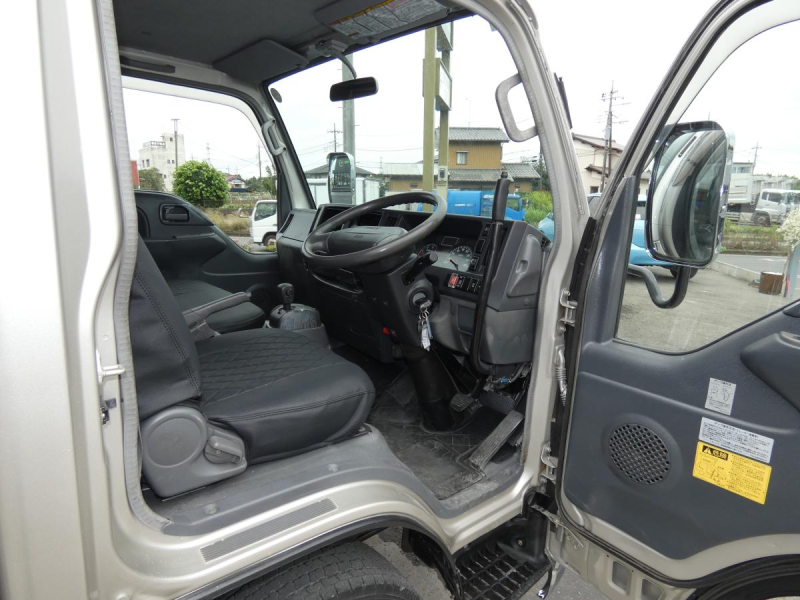 H20 2トン オートマ　ダンプ 260802|中古トラックの販売・買取・査定のアイナビ