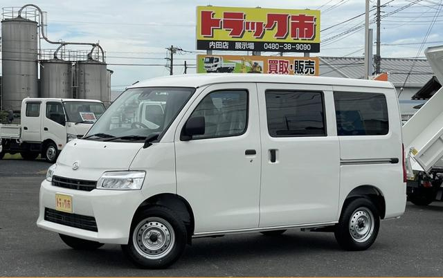 ダイハツ 商用バン グランマックスカーゴ|中古トラックの販売・買取・査定のアイナビ