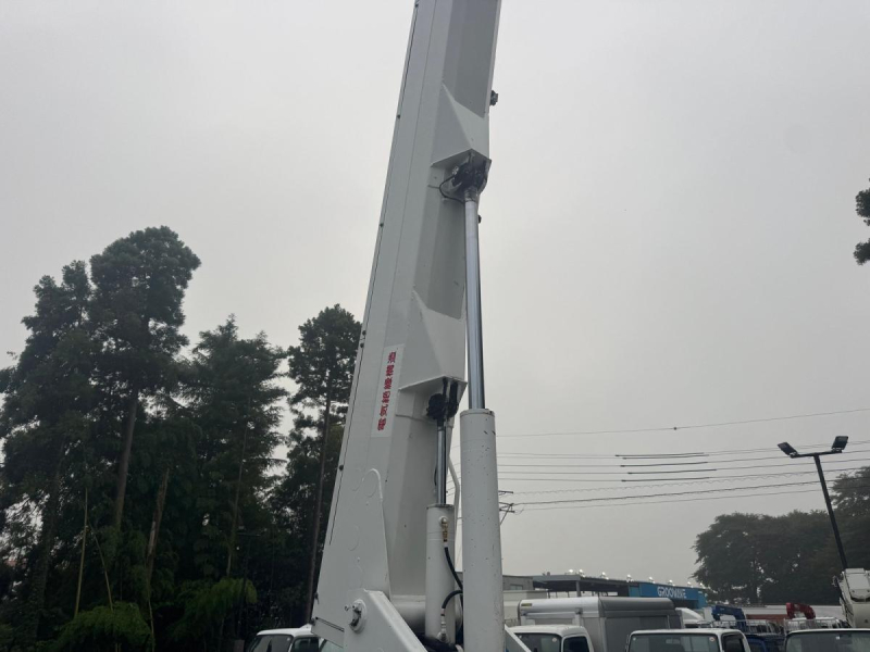 アイチSH15B 電工仕様 14.6m 絶縁バケット200kg ウインチ|中古トラックの販売・買取・査定のアイナビ
