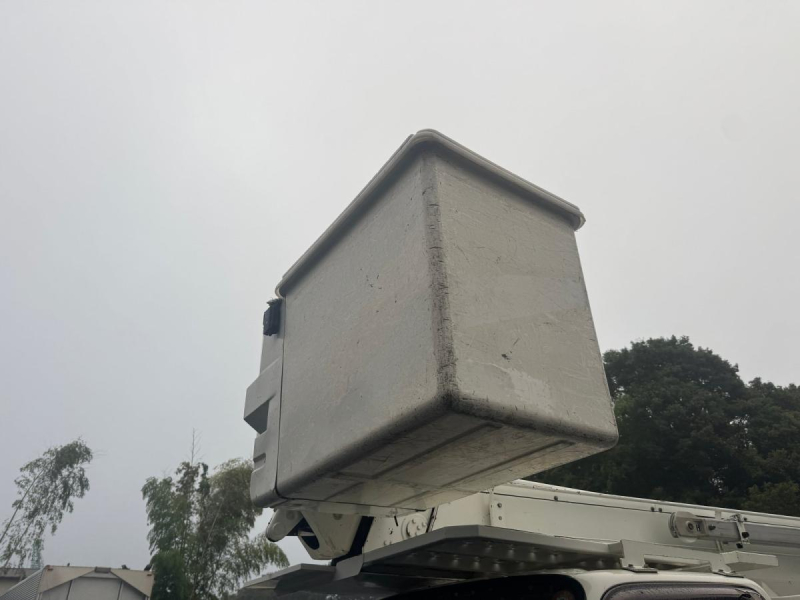 アイチSH15B 電工仕様 14.6m 絶縁バケット200kg ウインチ|中古トラックの販売・買取・査定のアイナビ