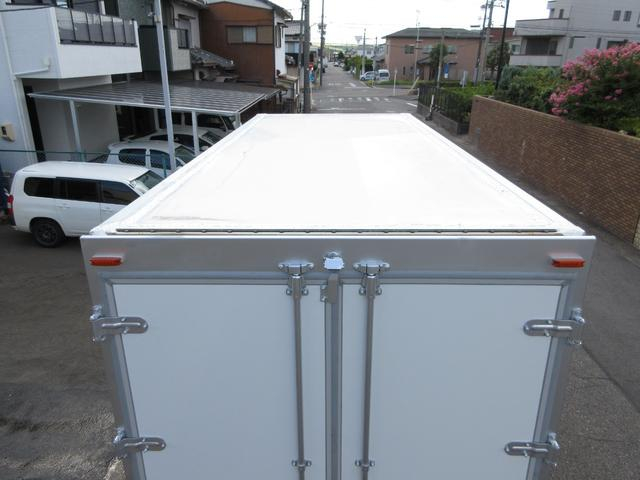 日野 バン車 デュトロ|中古トラックの販売・買取・査定のアイナビ