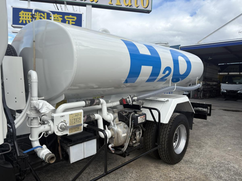 H26　デュトロ　散水車　サブエンジン付|中古トラックの販売・買取・査定のアイナビ