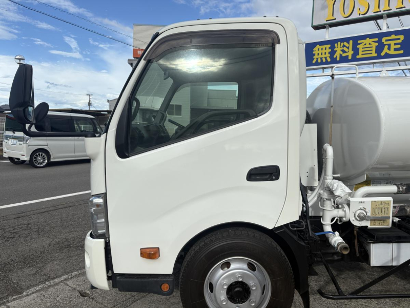 H26　デュトロ　散水車　サブエンジン付|中古トラックの販売・買取・査定のアイナビ