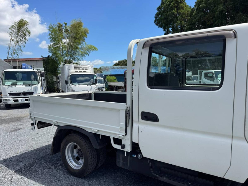 10尺 全低床 5t限定免許対応 AT 床板張替済 低走行|中古トラックの販売・買取・査定のアイナビ