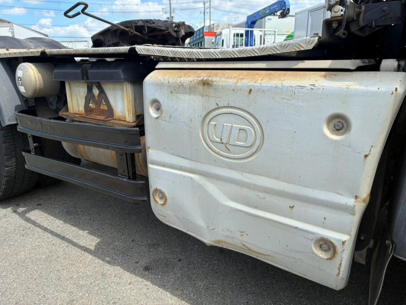 ハイルーフ 後輪エアサスB尺 エスコット 10t 46t 牽引|中古トラックの販売・買取・査定のアイナビ
