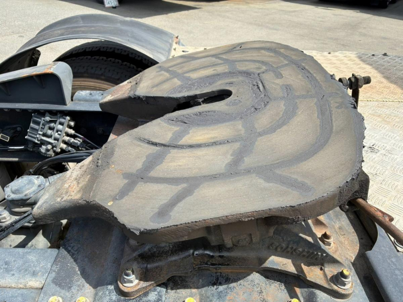ハイルーフ 後輪エアサスB尺 エスコット 10t 46t 牽引|中古トラックの販売・買取・査定のアイナビ