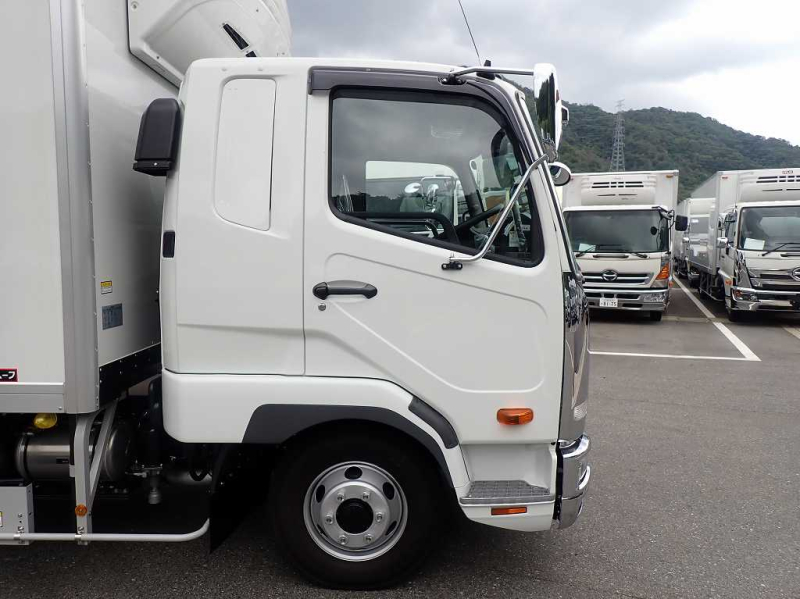 格納PG　6200　ワイド　菱重　低温　フルハーフ　後輪エアサス|中古トラックの販売・買取・査定のアイナビ