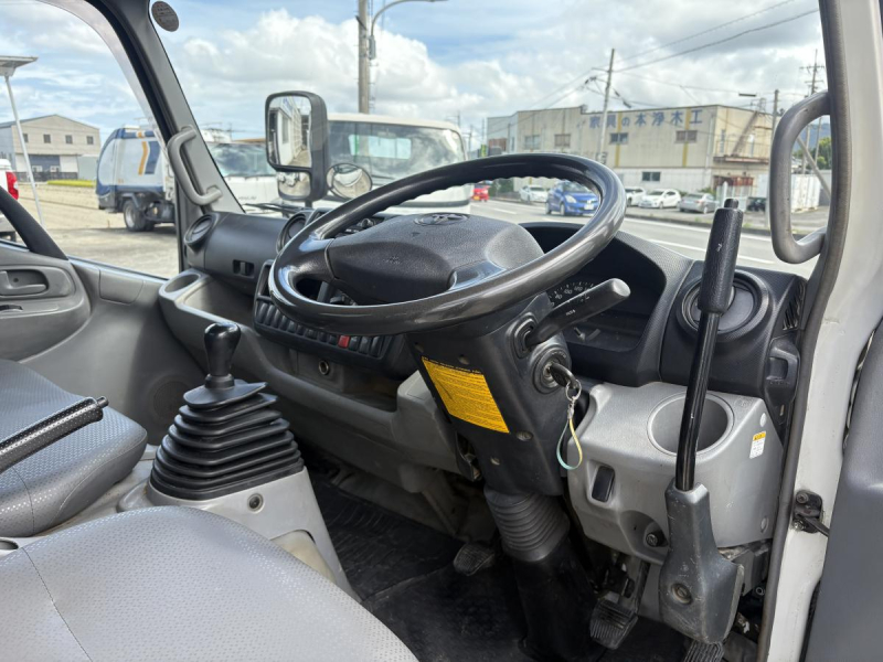 H28　ダイナ　高床ダンプ　3t|中古トラックの販売・買取・査定のアイナビ