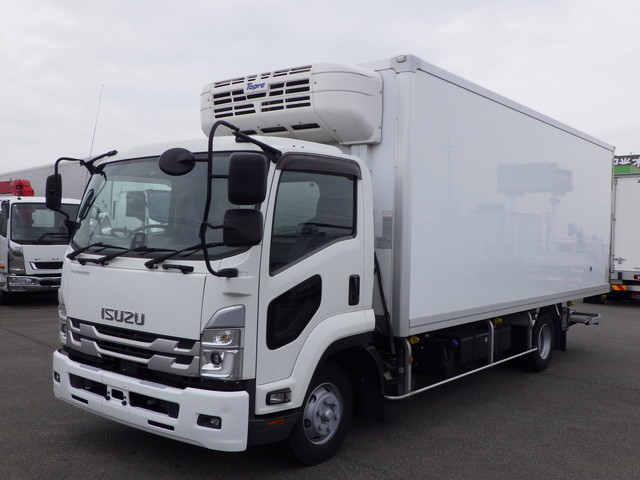 イスズ 2PG-FRR90T2 冷凍車 4t ワイド 格納式P/G付 ベッドレス|中古トラックの販売・買取・査定のアイナビ