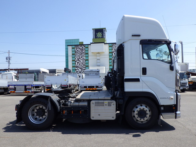 イスズ 2KG-EXD52CD シングルヘッド 第五輪荷重:11.5t|中古トラックの販売・買取・査定のアイナビ