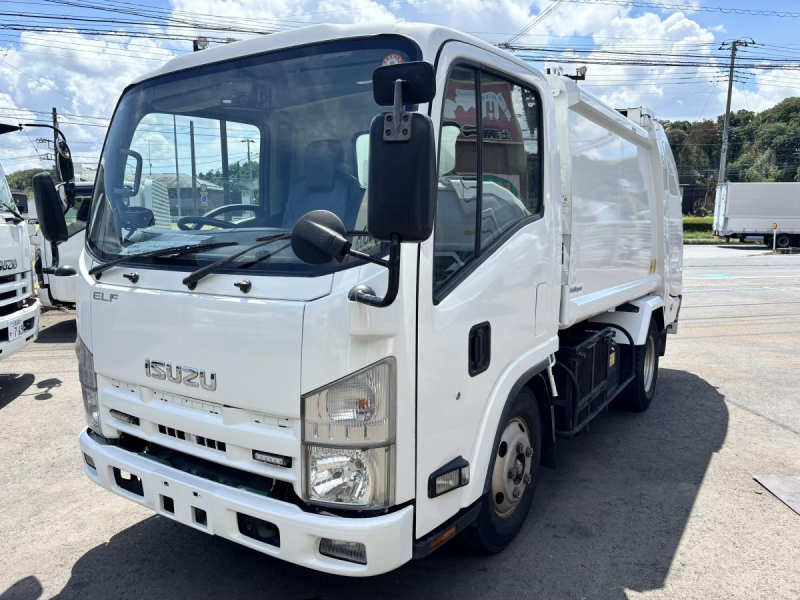 エルフ　プレス式パッカー車　新明和製4.6立米　積載2450kg|中古トラックの販売・買取・査定のアイナビ