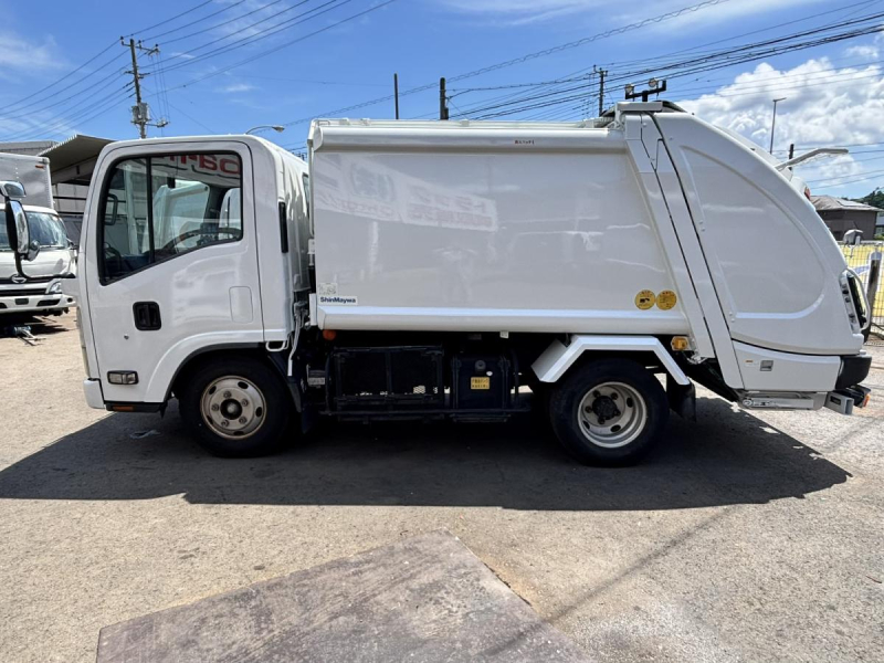 エルフ　プレス式パッカー車　新明和製4.6立米　積載2450kg|中古トラックの販売・買取・査定のアイナビ