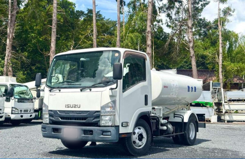 サカイ 前後散水 4,000L PTO式 走行9千km|中古トラックの販売・買取・査定のアイナビ