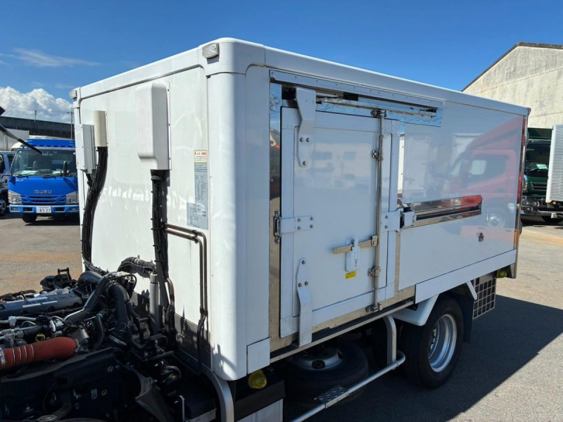 保証対象車両 ワンオーナー 標準幅 ショート 10尺ボディ 東プレ|中古トラックの販売・買取・査定のアイナビ