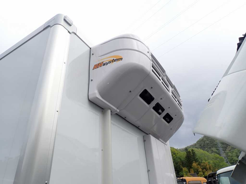 6200 ワイド 東プレ 低温 加温機能30℃まで 格納P/G キーストン|中古トラックの販売・買取・査定のアイナビ
